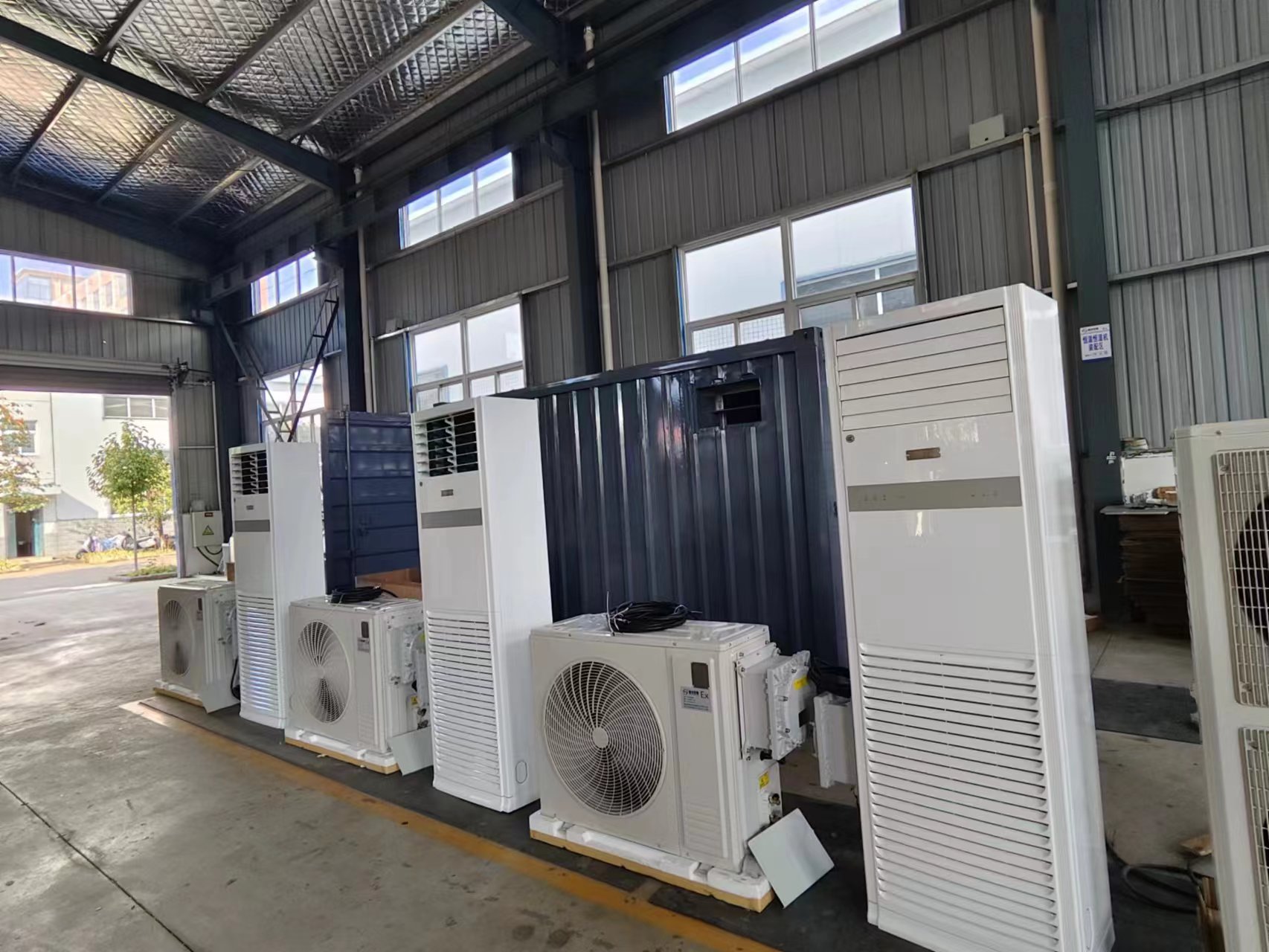 防爆柜式空调 (2).jpg